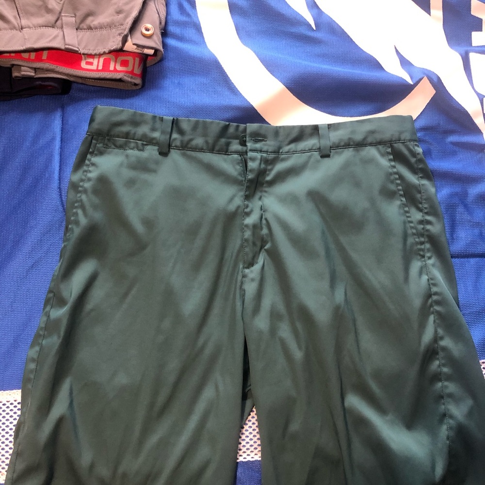 Nike golf shorts 34